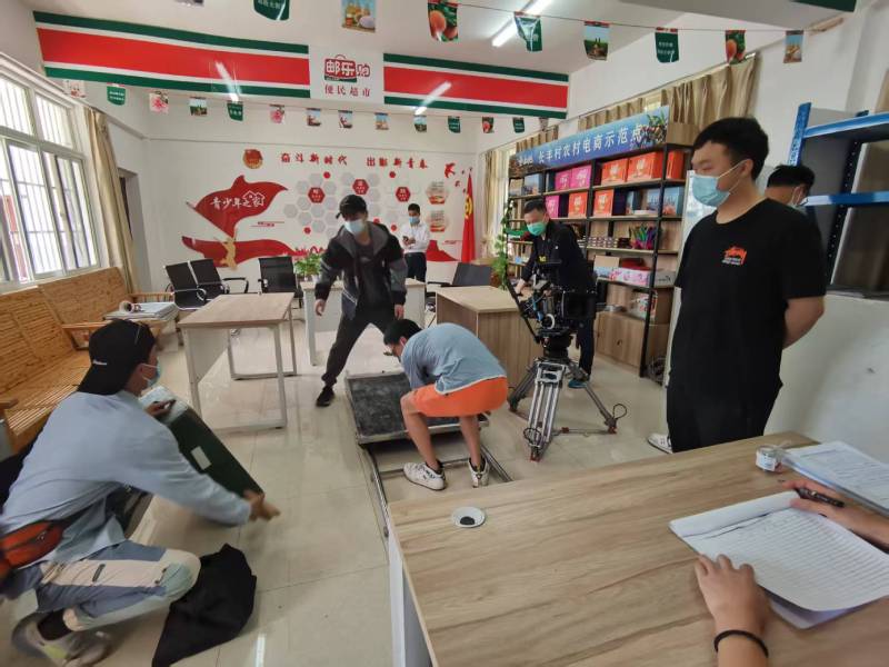 追星女孩心理学分析报告：钦北区广告片拍摄公司揭秘饭圈应援式传播逻辑